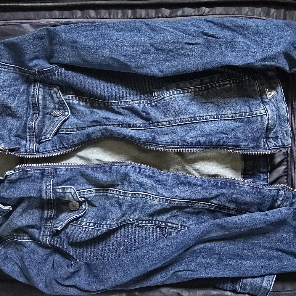 Guess Blue Jean Jacket Classic Style